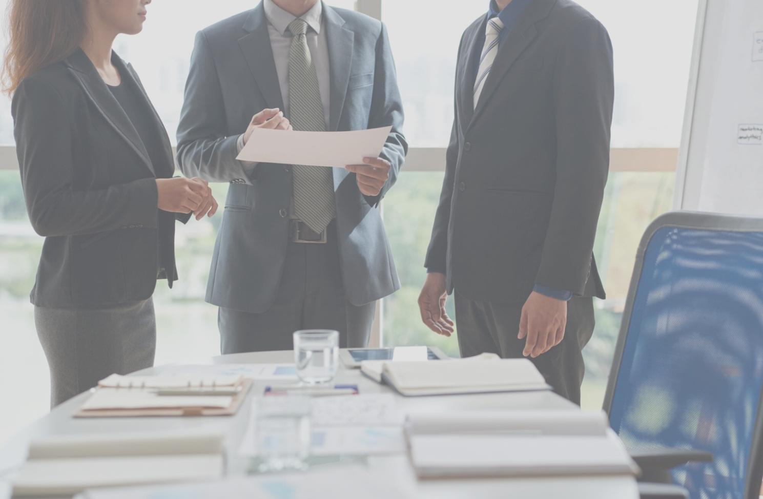 Espacios de trabajo colaborativo donde desarrollamos análisis financieros personalizados