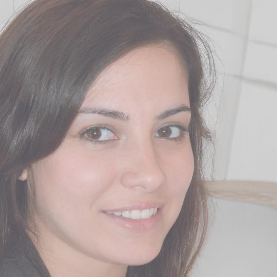 Noemí Castillo Vera, analista senior de proyecciones financieras